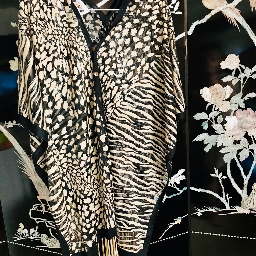 🐼sheer gold black and rhinestones poncho NWOT